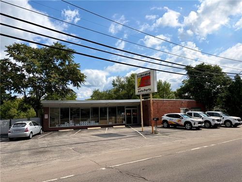 197 Putnam Pike, Johnston, RI, 02919-1468 | Card Image