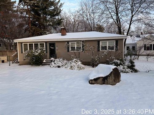 117 Lawrence Rd, Salem, NH, 03079-3242 | Card Image