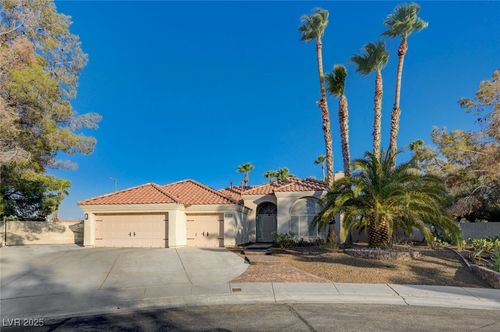 4004 Featherstone Ln, Las Vegas, NV, 89129-5400 | Card Image