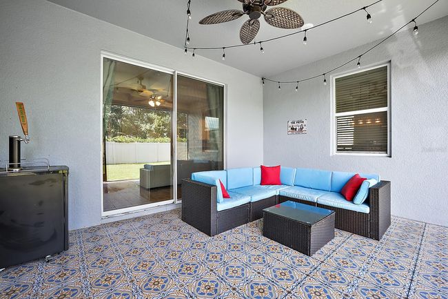 Upgraded tile in lanai | Image 30