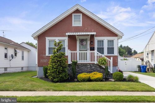 244 Fernwood Ave, BURLINGTON, NJ, 08016-2507 | Card Image