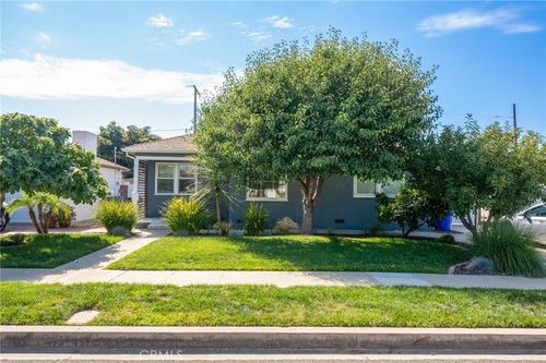 2201 Manzanita Ln, Manhattan Beach, CA, 90266-4249 | Card Image