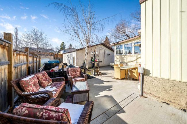 143 Pinemill Way Ne, Home with 2 bedrooms, 2 bathrooms and 8 parking in Calgary AB | Image 21