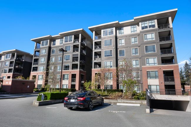 508 - 33530 Mayfair Avenue, Condo with 2 bedrooms, 2 bathrooms and 2 parking in Abbotsford BC | Image 3