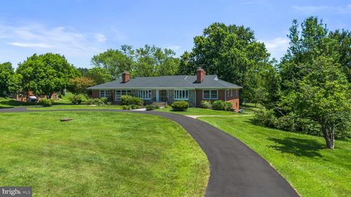18015 Muncaster Rd, DERWOOD, MD, 20855-1330 | Card Image