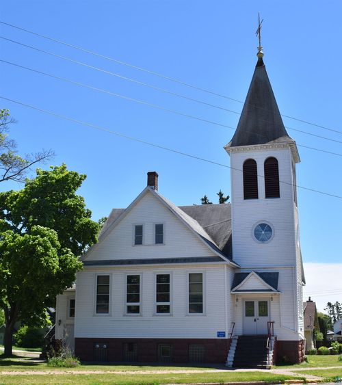 326 N Washington Ave, WASHBURN, WI, 54891 | Card Image
