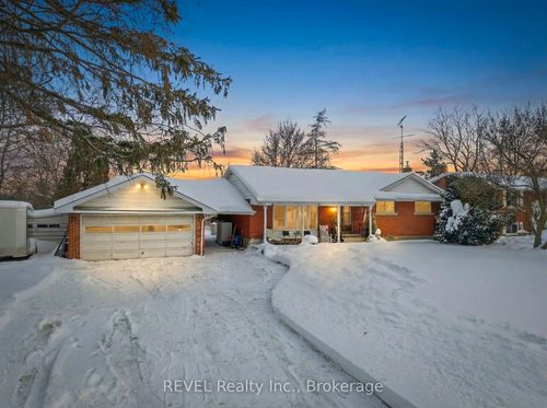 2474 Decew Rd, Fonthill, ON, L0S1E6 | Card Image