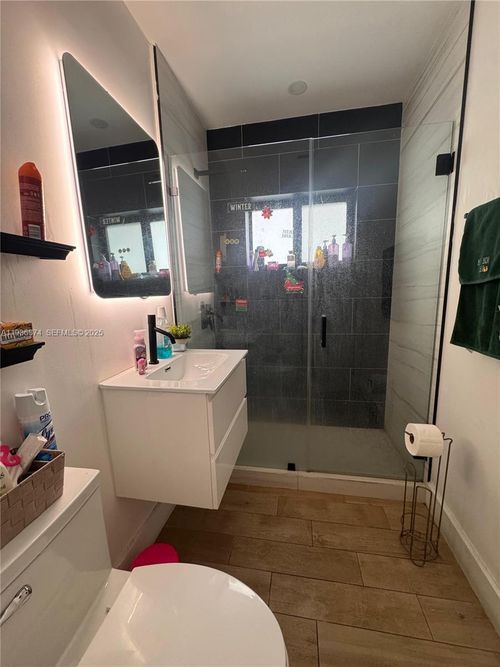 2775-2775 Sw 6th St, Miami, FL, 33135-2814 | Card Image