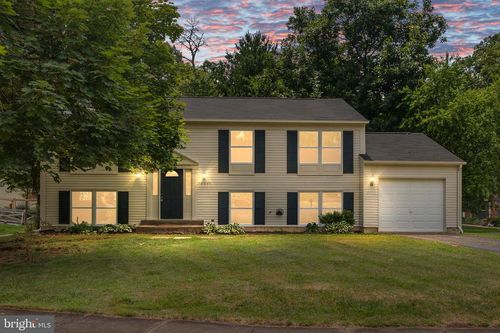 12821 Longleaf Ln, HERNDON, VA, 20170-2823 | Card Image