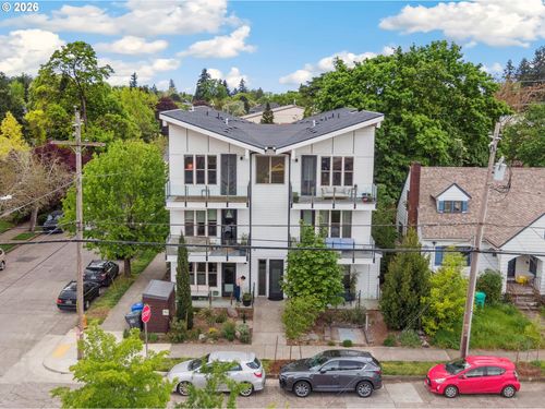 325 N Emerson St, Portland, OR, 97217-2744 | Card Image