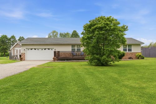 395 W State Road 8, Hebron, IN, 46341 | Card Image
