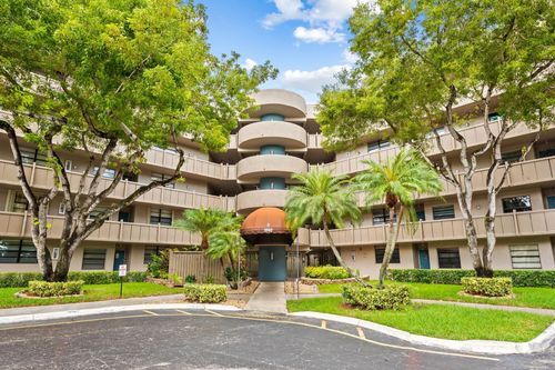 apt-311-1000 Colony Point Cir, Pembroke Pines, FL, 33026-2931 | Card Image