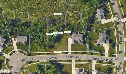 6326 Knob Bend Dr, Grand Blanc, MI, 48439-7461 | Card Image
