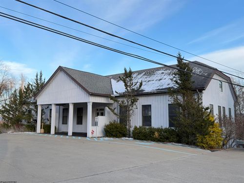 428 Morgantown St, Kingwood, WV, 26537-1140 | Card Image