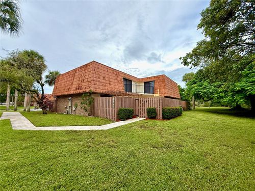 8429 N Coral Cir, North Lauderdale, FL, 33068-4161 | Card Image