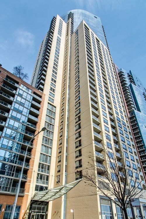 p1-17a-420 E Waterside Drive, Chicago, IL, 60601 | Card Image