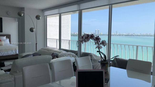 APT-1622 - 7601 E Treasure Dr, Condo with 2 bedrooms, 2 bathrooms and null parking in North Bay Village FL | Image 30