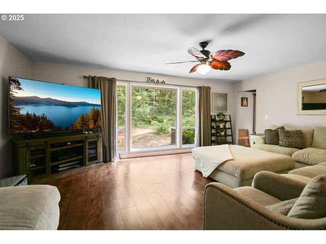 4247 Redwood Hwy, House other with 5 bedrooms, 3 bathrooms and null parking in Grants Pass OR | Image 10