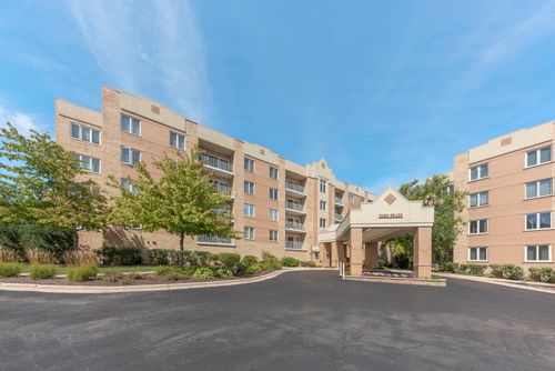 apt-201-2250 S Grace St, Lombard, IL, 60148-5547 | Card Image