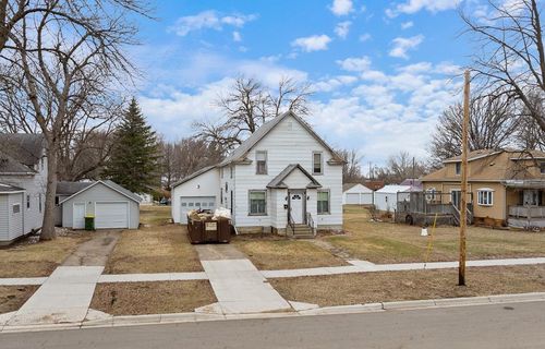 437 6th St, Tracy, MN, 56175-1161 | Card Image