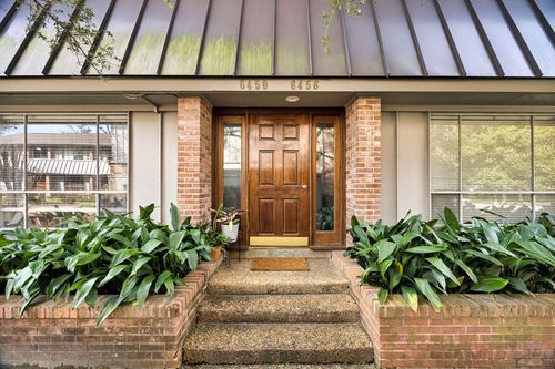6456 Bayou Glen Rd, Houston, TX, 77057-1040 | Card Image