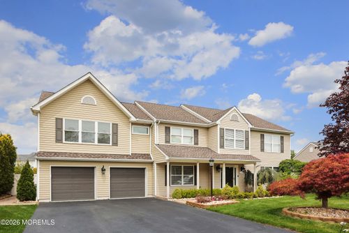 80 W Shenendoah Road, Howell, NJ, 07731 | Card Image