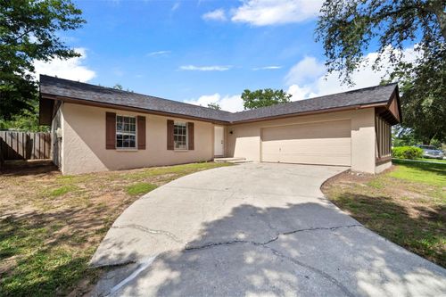 810 Black Knight Dr, VALRICO, FL, 33594-6601 | Card Image
