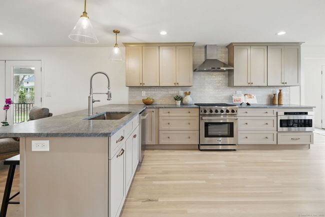 401 Coppermill Rd, House other with 4 bedrooms, 3 bathrooms and null parking in Wethersfield CT | Image 5
