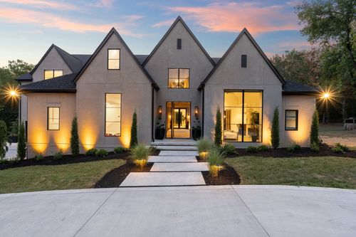 741 Brook Hollow Rd, Nashville, TN, 37205-2644 | Card Image
