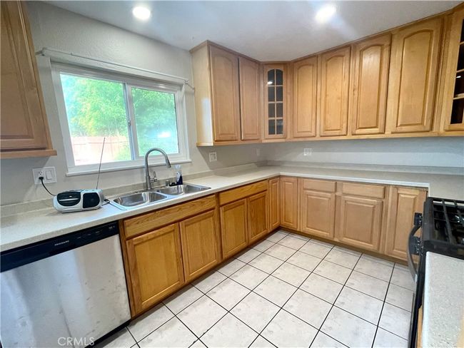 14332 Thunderbird Cir, House other with 4 bedrooms, 2 bathrooms and 2 parking in Huntington Beach CA | Image 6
