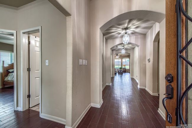 1009 Oak Rdg, House other with 4 bedrooms, 3 bathrooms and null parking in Schertz TX | Image 4