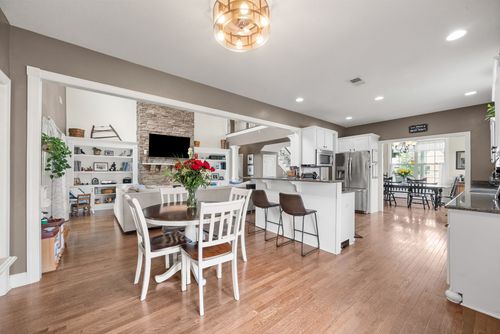 1154 Buggy Cv, Clarksville, TN, 37043-1433 | Card Image