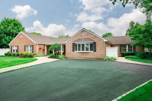 33-31 Dunlop Ct, Commack, NY, 11725-1774 | Card Image