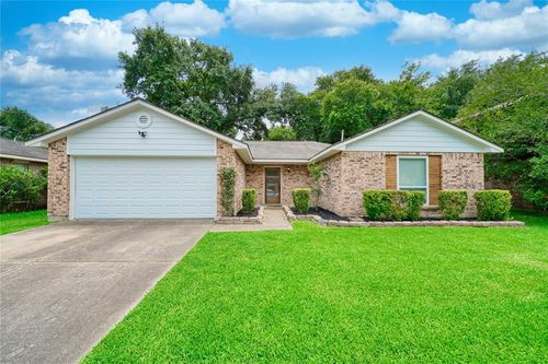 3034 Becket St, Pearland, TX, 77584-2320 | Card Image