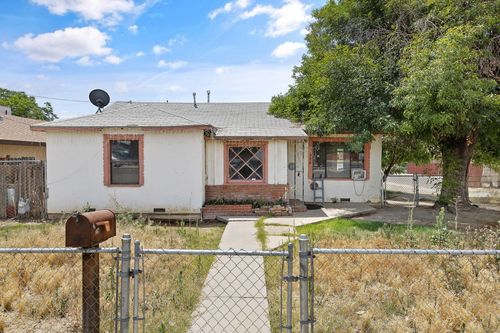 328 W San Joaquin Street, Avenal, CA, 93204 | Card Image