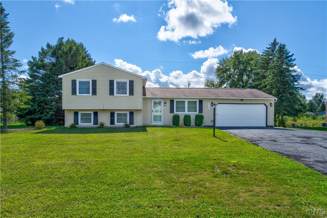 Mccamidge Dr, Cicero, NY 13039