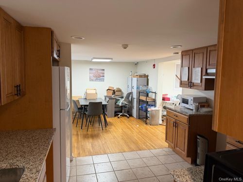 480 Kings Hwy, Valley Cottage, NY, 10989-1440 | Card Image