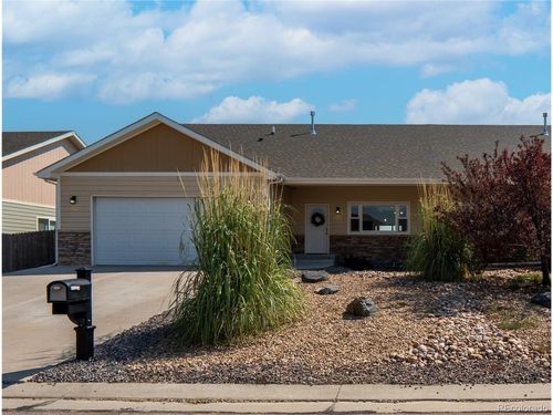 1050 Viewridge Rd, Bennett, CO, 80102-8806 | Card Image