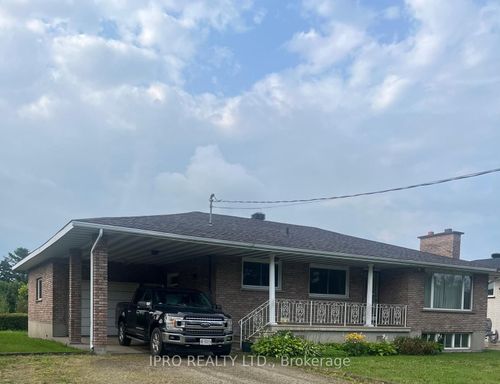 245 Sussex Rd, Sault Ste. Marie, ON, P6C5X6 | Card Image