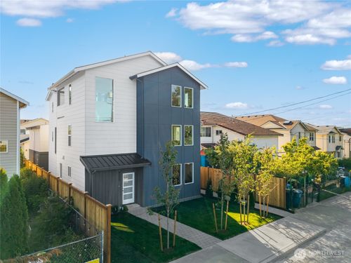 9323 Marcus Ave S, Seattle, WA, 98118-5433 | Card Image
