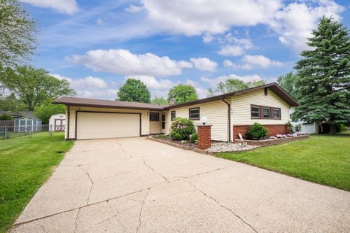 275 Benjamin St, Benton Harbor, MI, 49022-6808 | Card Image