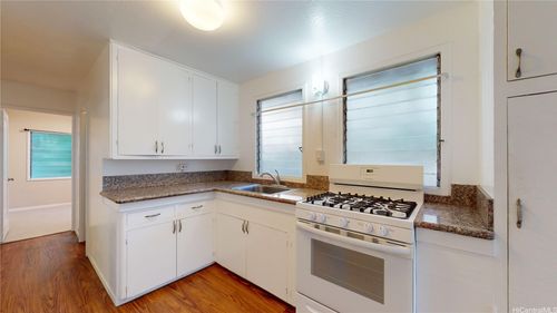 908 Kinau St, Honolulu, HI, 96814-1025 | Card Image