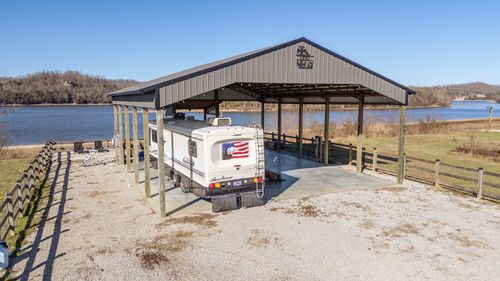 2571 Hardin Bottom River Rd, Clifton, TN, 38425-1519 | Card Image