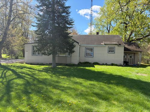 2394 Yankee St, Niles, MI, 49120-3973 | Card Image