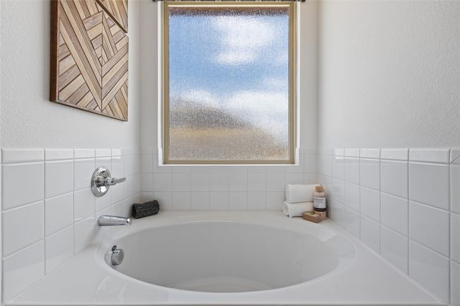 2820 Fox Trail Ln, House other with 3 bedrooms, 2 bathrooms and null parking in Fort Worth TX | Image 13