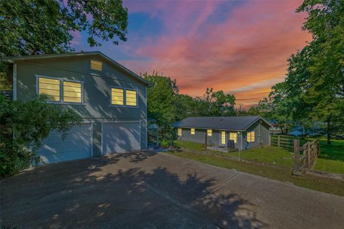 11001 Clyde Acord Rd, Franklin, TX, 77856-5819 | Card Image