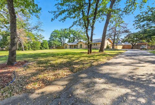1815 Nora Dr, Pantego, TX, 76013-3112 | Card Image