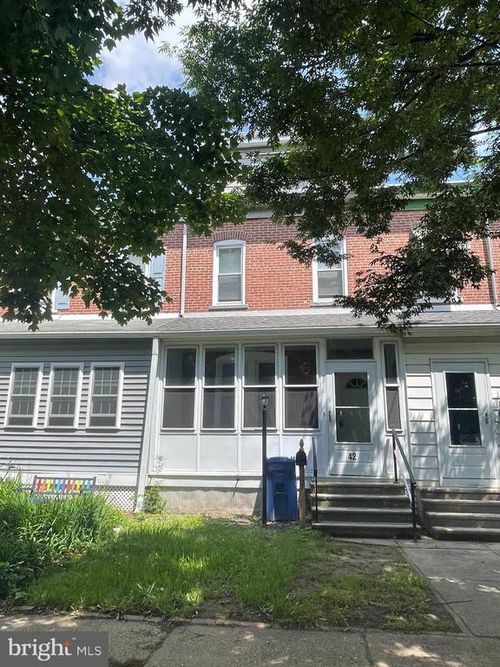 42 3rd Ave, ROEBLING, NJ, 08554-1004 | Card Image