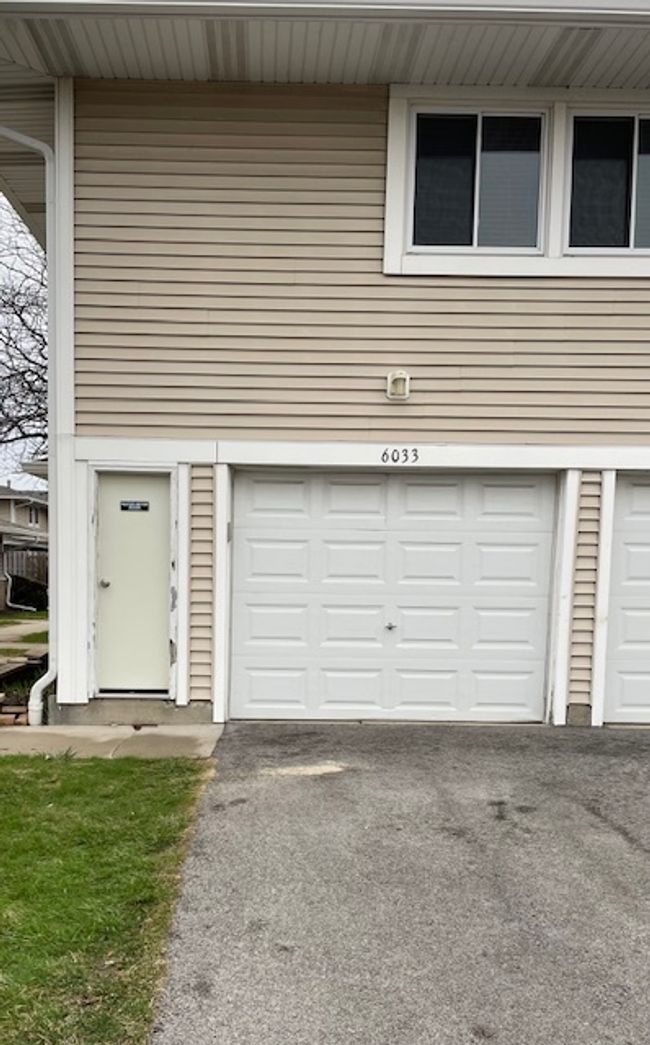 15-4 - 6033 Kit Carson Dr, Condo with 2 bedrooms, 1 bathrooms and 1 parking in Hanover Park IL | Image 13