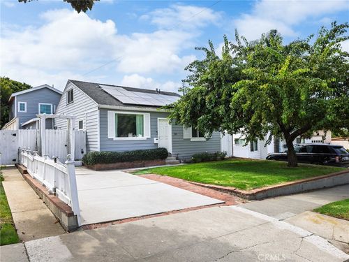 320 E Walnut Ave, El Segundo, CA, 90245-2352 | Card Image